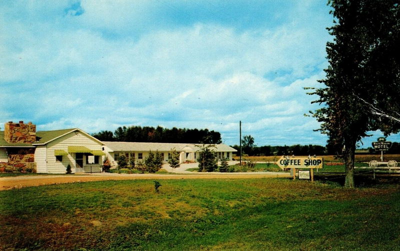 White Wagon Motel and Coffee Shop - Vintage Postcard